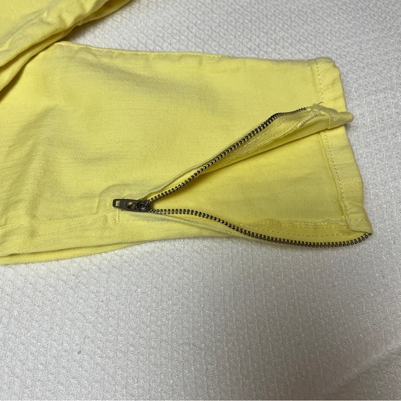 THE LIMITED 678 Denim Garment Dyed Ankle Jeans Ankle Zipper in Chamomile Size 2 - Picture 3 of 8